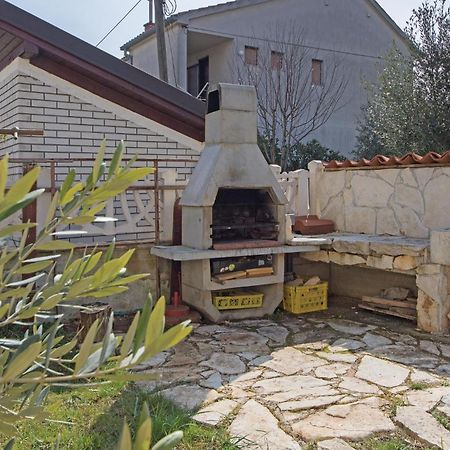 Awesome Apartment In Fazana With Wifi Exterior foto